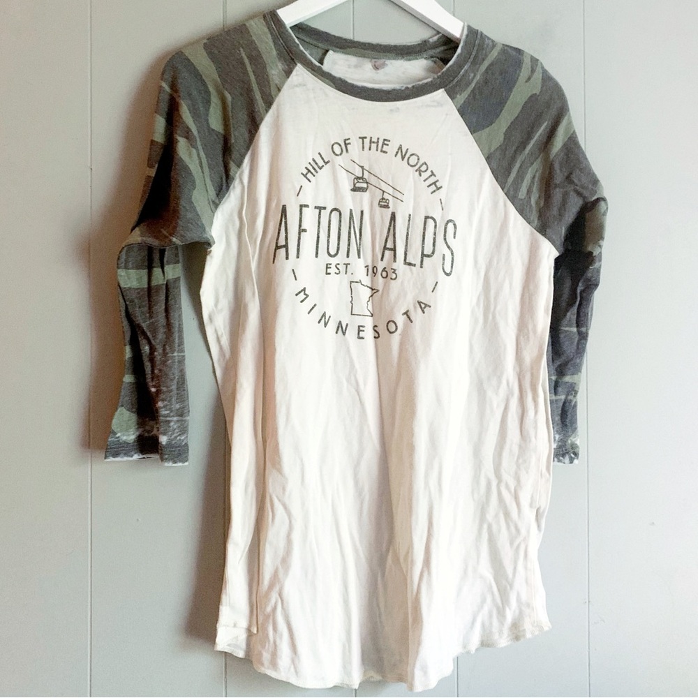 TECHSTYLES SPORTSWEAR Graphic Travel Baseball Tee Afton MN Camo L